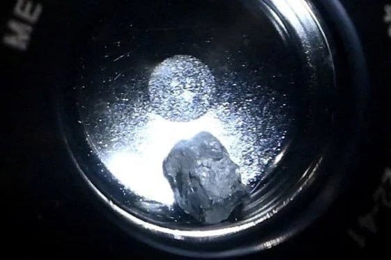 Güneş'ten daha eski: NASA'nın uzay aracı "yıldız tozu" getirdi