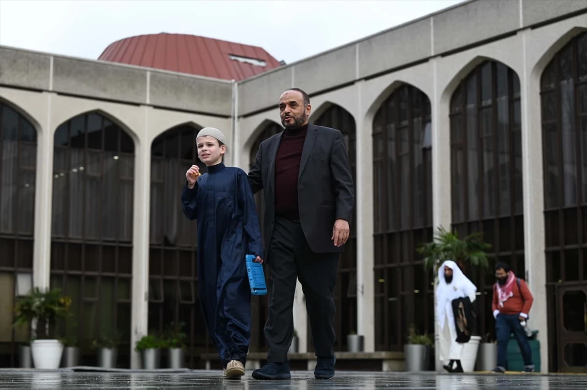 İngiltere'de İslam düşmanlığına yanıt çocuk kalbinden geldi