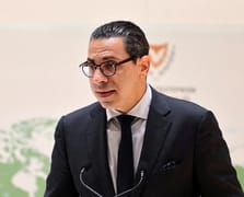 Rum Bakan askeri yetersizliklerini Türkiye'ye bağladı