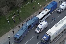 İstanbul'da 4 cezaevi aracının karıştığı zincirleme kazada 15 kişi yaralandı