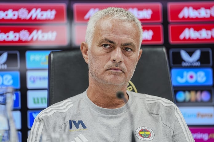 Mourinho, Jorge Costa'yı andı
