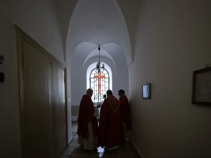 Netanyahu'dan U dönüşü: Kudüs Kıyamet Kilisesi kararından vazgeçti