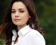 Oyuncu Özgü Namal kaza geçirdi: Kurtlar Vadisi'nin Elif'i hastaneye kaldırıldı