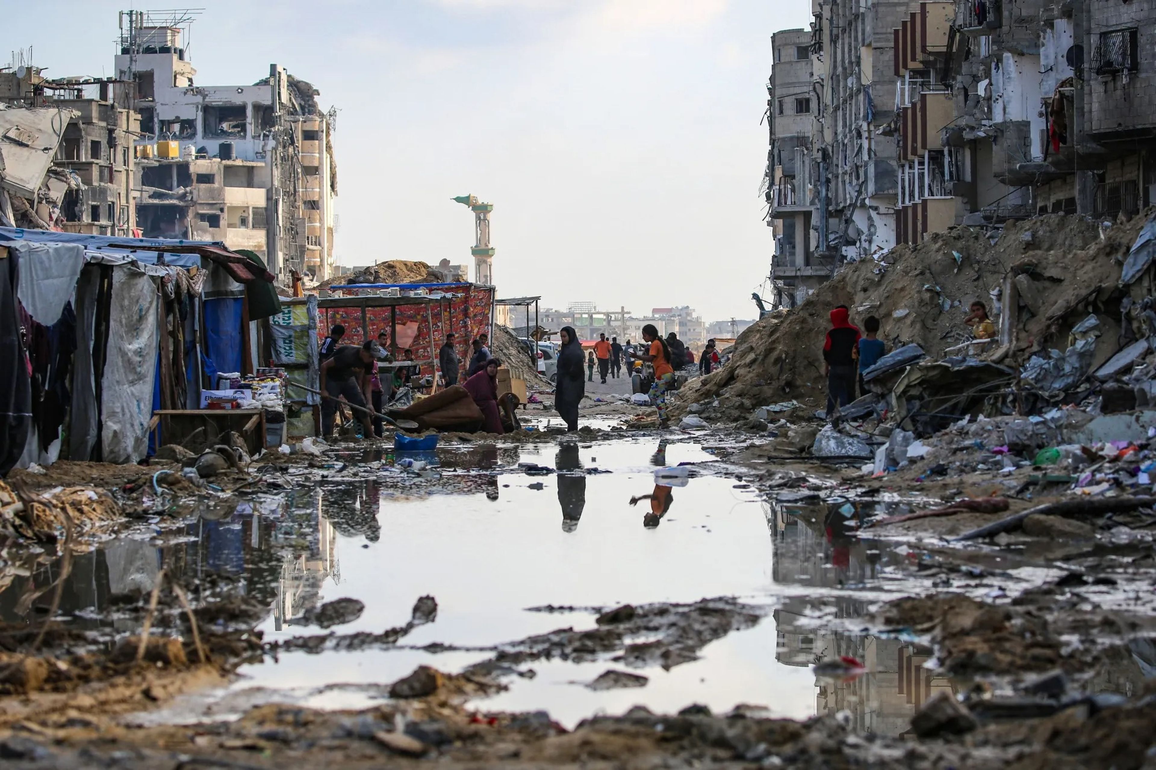 İsrail ordusu yardım bekleyen Filistinlilere topçu ateşi açıldığını kabul etti