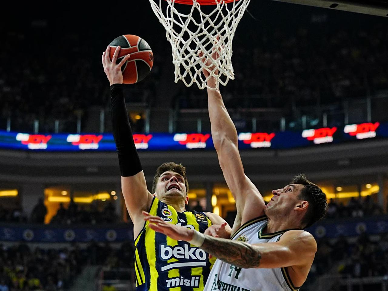 EuroLeague'de normal sezon sona erdi: İşte genel durum
