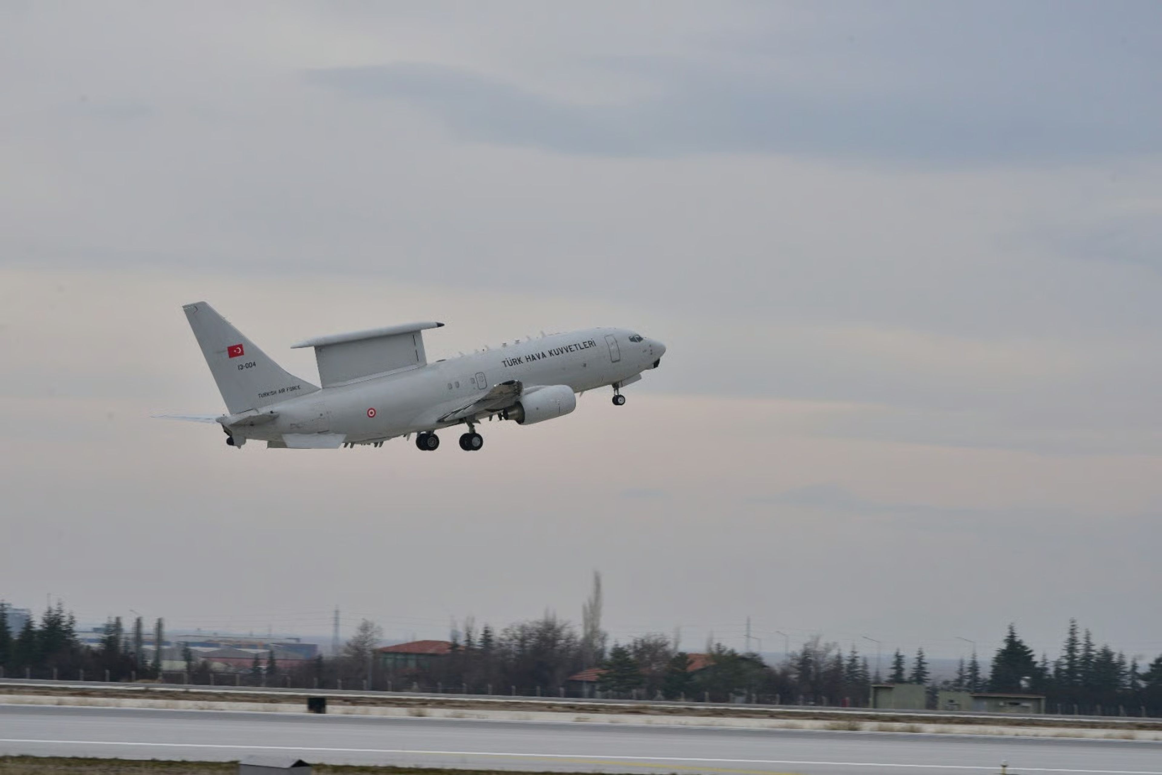 Türkiye, Rusya ihlali sonrası Litvanya’ya AWACS radar uçağı gönderdi