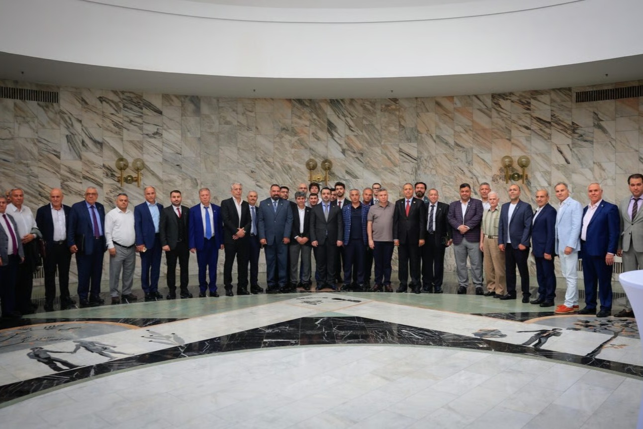 Al-Shaibani Meets Syrian Community Members In Moscow