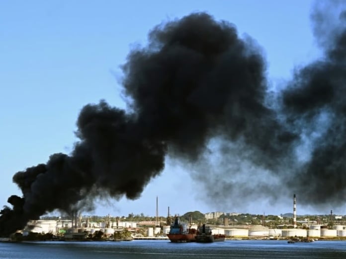 Küba’da petrol rafinerisinde yangın paniği yaşandı