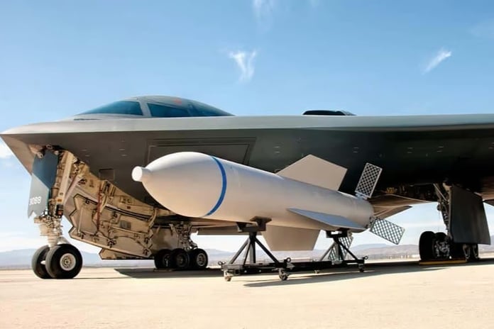 İsrail, İran'ın yeraltı nükleer tesisleri için ABD'den GBU-57 bombası talep etti