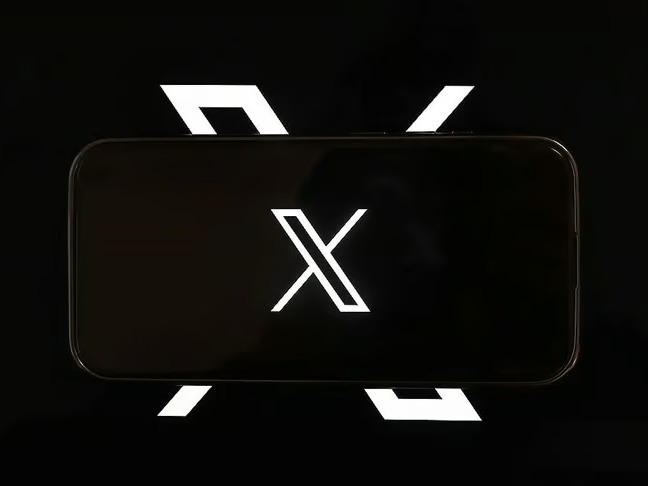 Venezuela'da Maduro'nun yasakladığı X 17 ay sonra açıldı