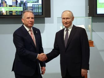 Trump Sends Top Envoy to Russia to Finalize Ukraine Plan