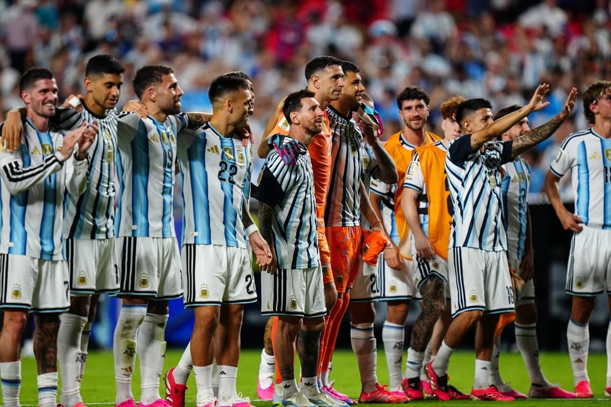 Son şampiyon Messi ile rahat kazandı