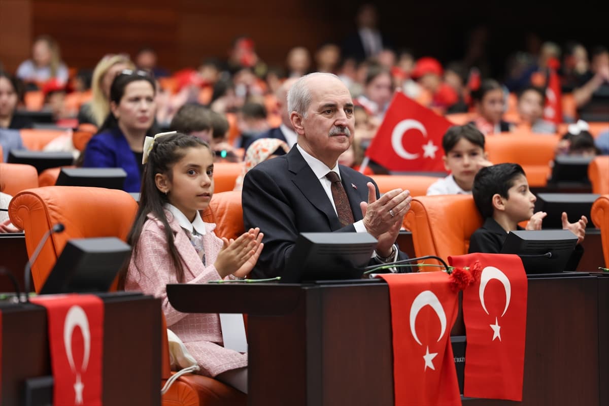Gazi Meclis’te çocukların günü: "Savaş, korku ve gözyaşı istemiyoruz"