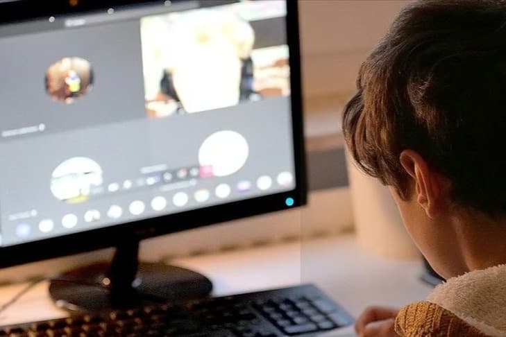 15 yaş altı çocuklara dijital kısıtlama