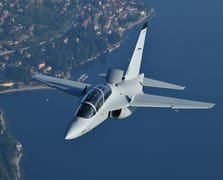 Textron, ABD Donanması için M-346N jet eğitim uçağını tanıttı
