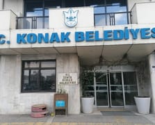 İzmir Büyükşehir ve Konak Belediyelerine operasyon: İki ihalede usulsüzlük iddiası