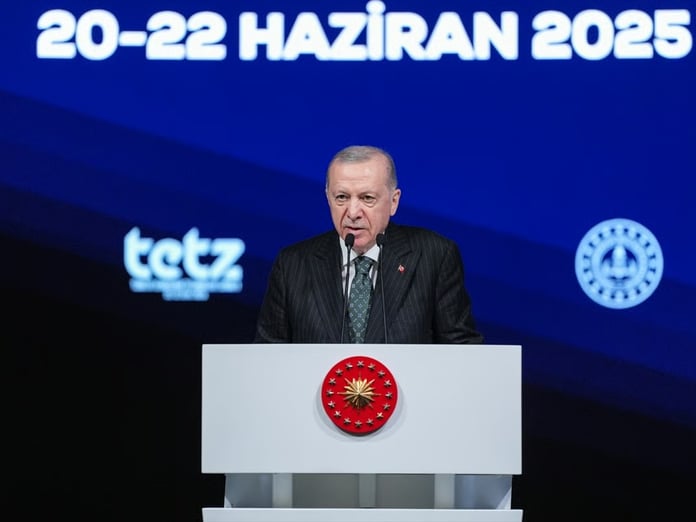 Cumhurbaşkanı Erdoğan'dan Eğitim Teknolojileri Zirvesi'nde 'Dijital Derebeyleri' uyarısı