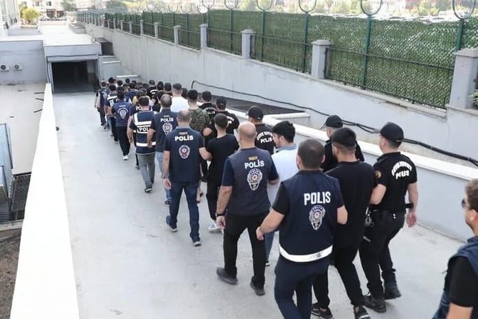 36 ilde yasa dışı bahis operasyonu 104 şüpheli yakalandı