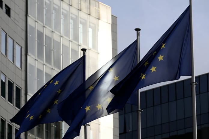 AB Rusya'nın 210 milyar avroluk yurtdışı varlıklarını süresiz dondurdu