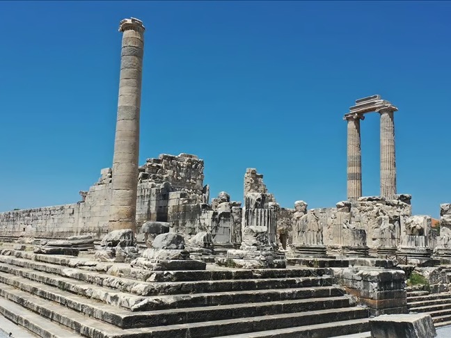 Antik kehanet merkezi Apollon Tapınağı gece ziyaretine açılıyor