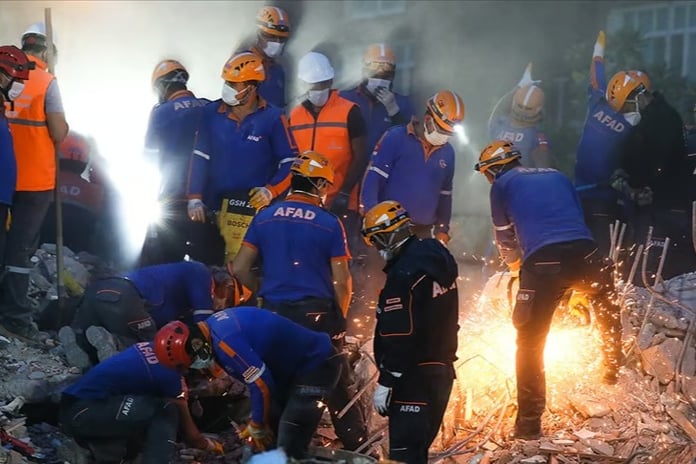 AFAD personeline yeni kıyafet yönetmeliği ve rütbe sistemi yayınlandı