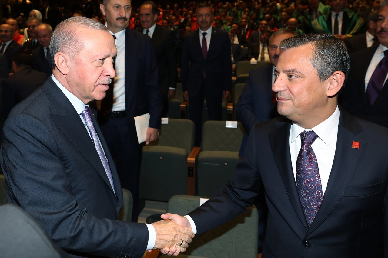 Erdoğan'dan, Özel'e tazminat davası