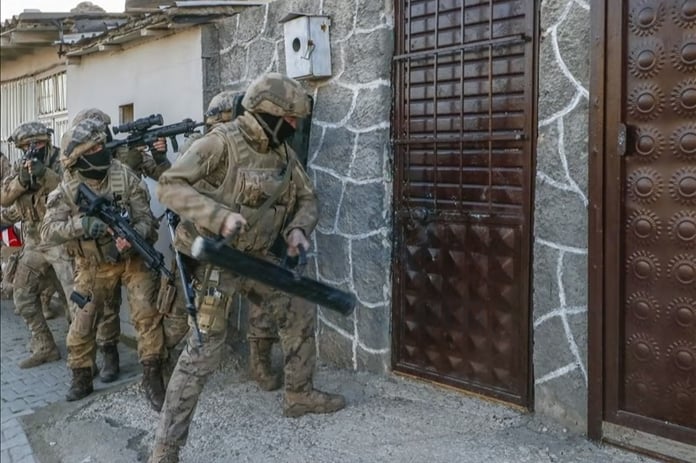 Aydın merkezli operasyon: 2.5 milyar TL'lik işlem hacmi olan suç örgütüne büyük darbe