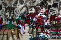 Bulgaristan'da 32. Surva Uluslararası Maskeli Oyunlar Festivali düzenlendi