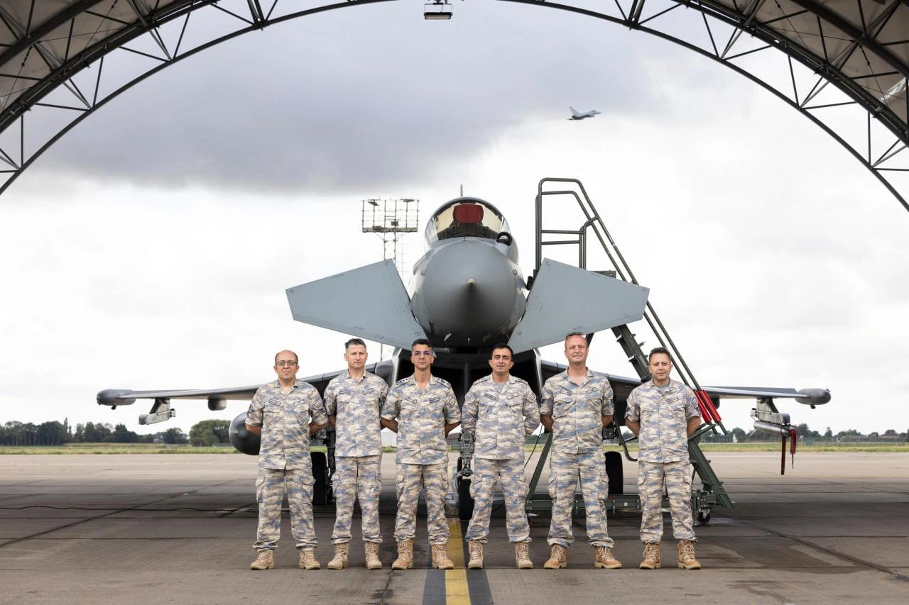 Türkiye'nin ilk Eurofighter Typhoon pilotları RAF eğitimine başladı
