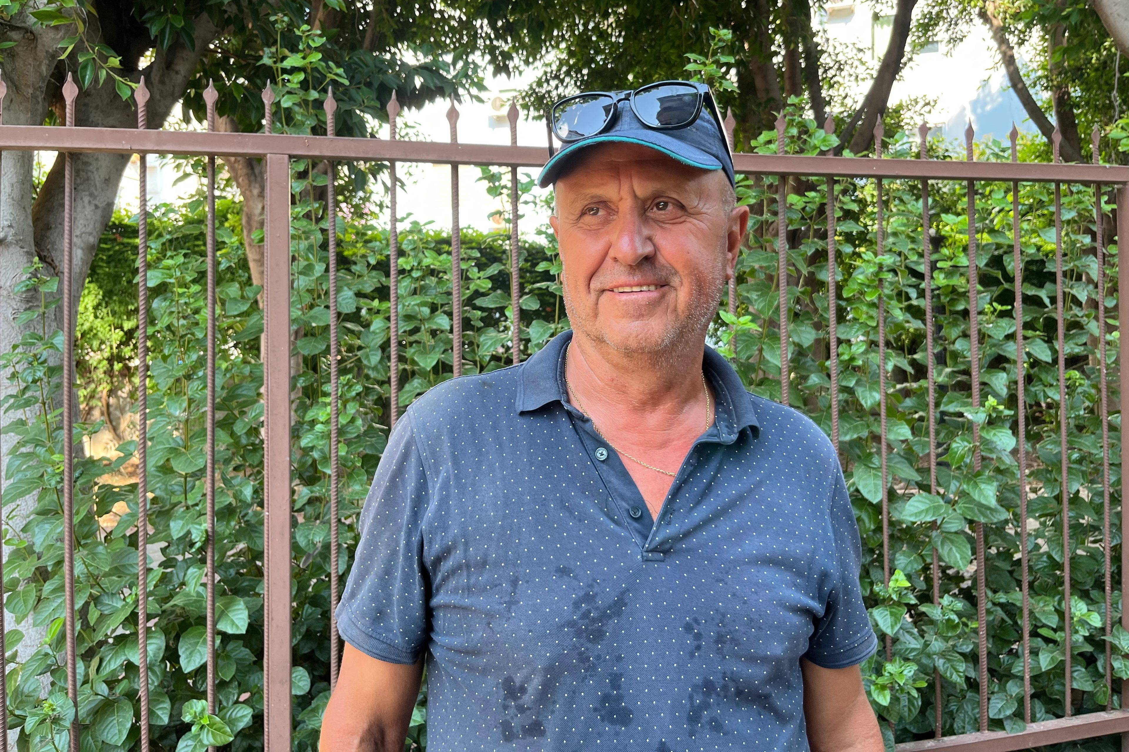 Bisikletiyle şarkı söyleyerek gittiği sahilden yaya olarak döndü