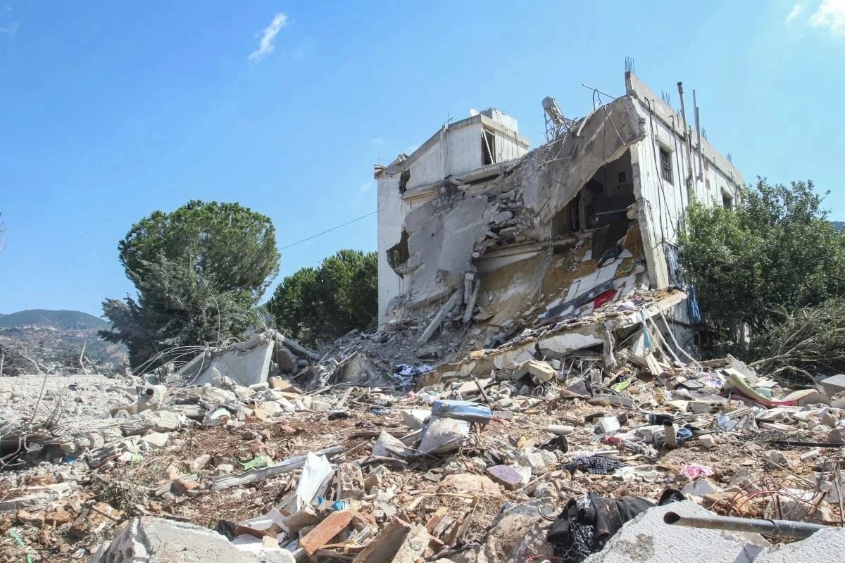 Israeli Strikes Kill 11 in Nabatieh, Lebanon