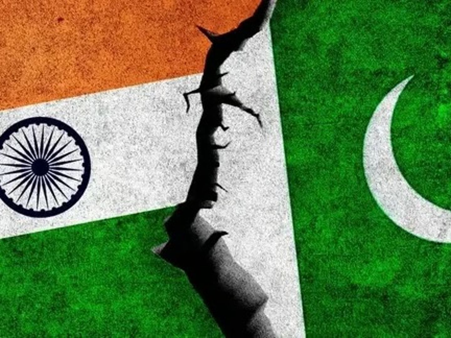Pakistan'dan kritik Hindistan kararı: Hava sahasındaki kısıtlama uzatıldı