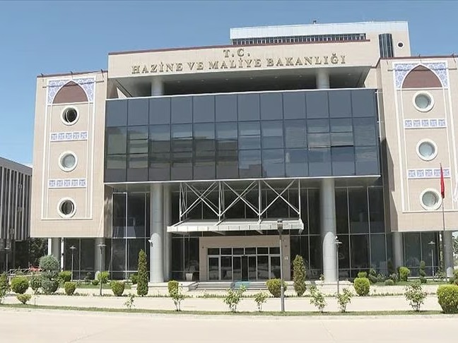 Hazine ve Maliye Bakanlığı'ndan düşük gelir beyan eden mesleklere yıllık harç zorunluluğu geliyor