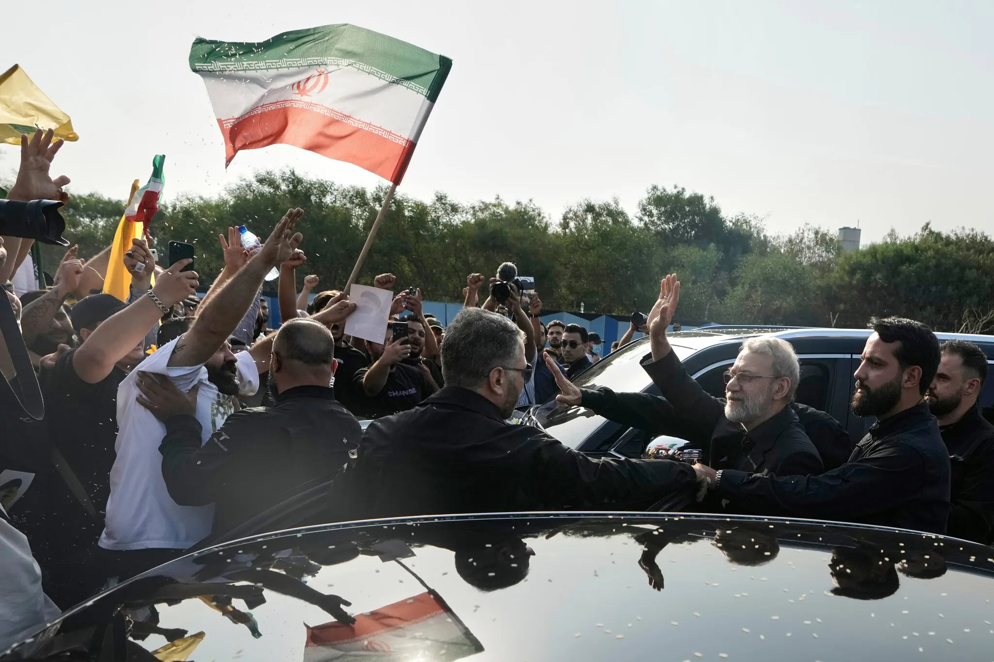 Top Iranian Official Backs Hezbollah in Beirut