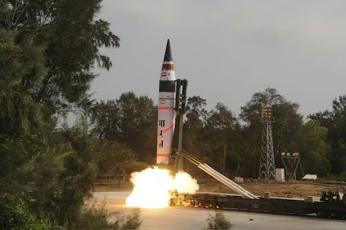 Hindistan, Agni-5 balistik füzesini başarıyla test etti