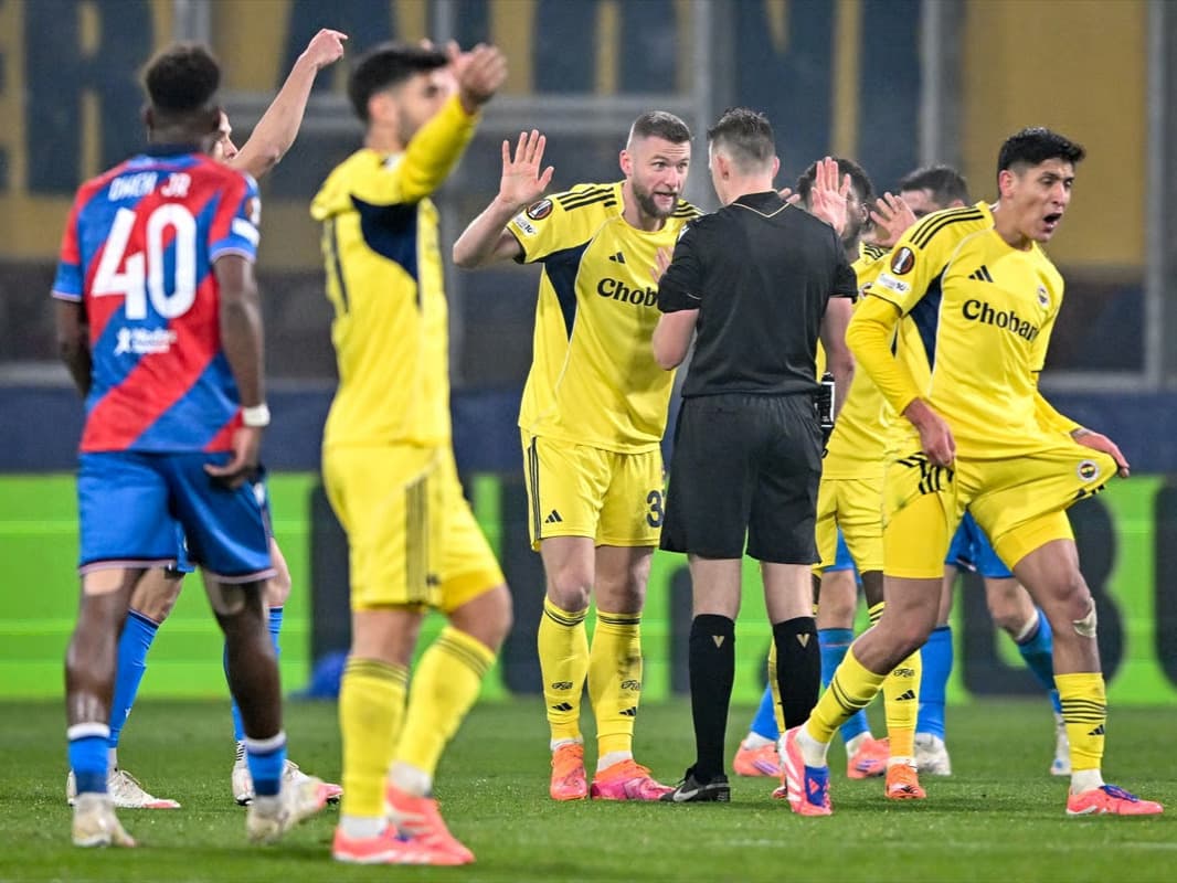 Fenerbahçe Avrupa'da puanı paylaştı