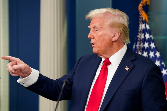 Trump: İran'la askeri seçenekler masada