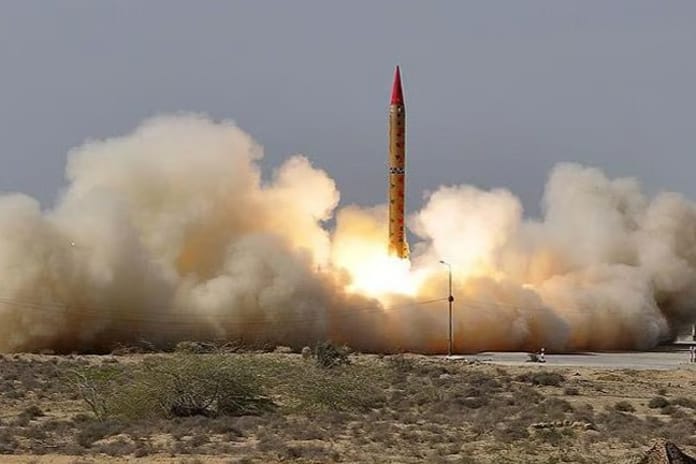 Kuzey Kore füzesi Japonya'da panik yarattı