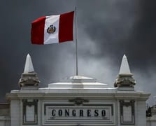 Peru’da başkan adaylarına kurşun geçirmez yelek dağıtılacak