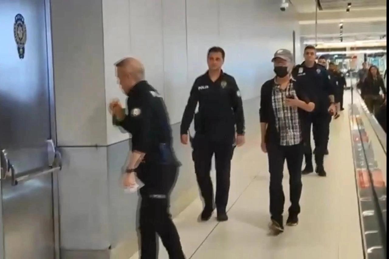 Hasan Atilla Uğur İstanbul Havalimanı'nda gözaltına alındı