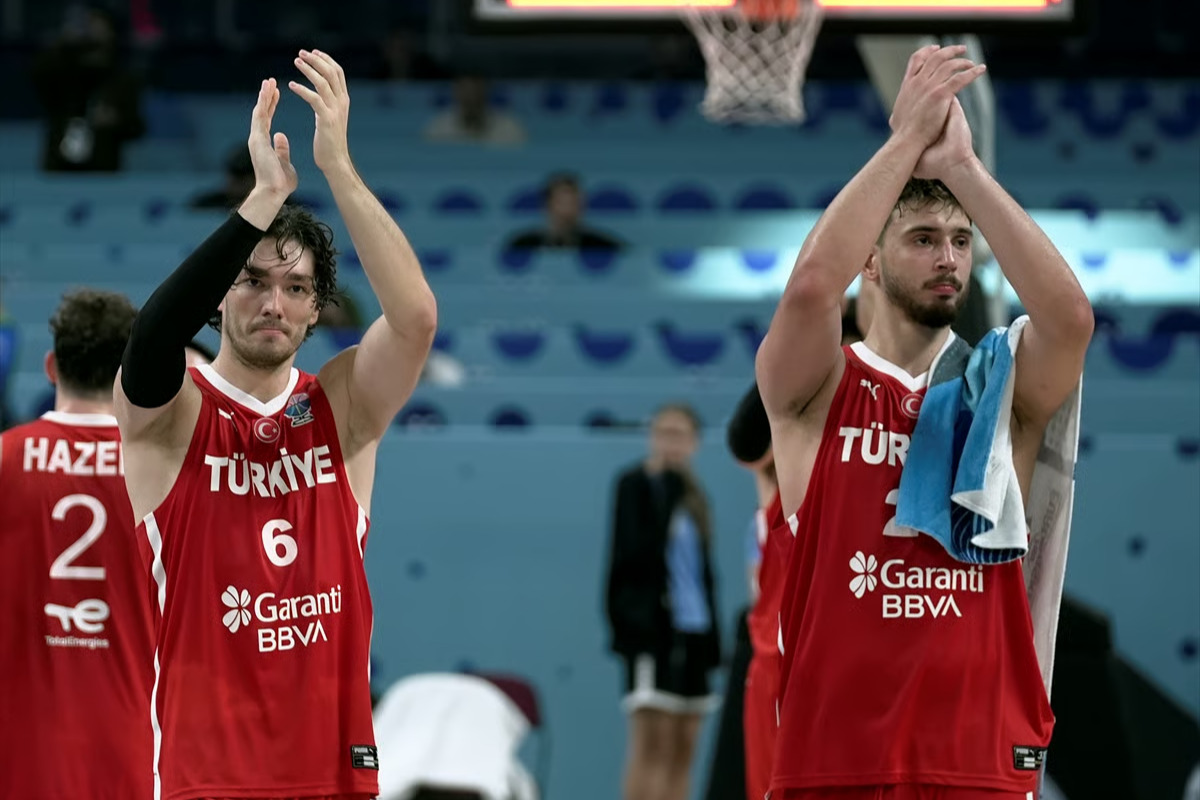 EuroBasket'te son 16 şekilleniyor: Lider Türkiye