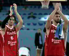 EuroBasket 2025'te son 16 turu şekilleniyor: A Milli Basketbol Takımı'ndan tarihi galibiyet serisi