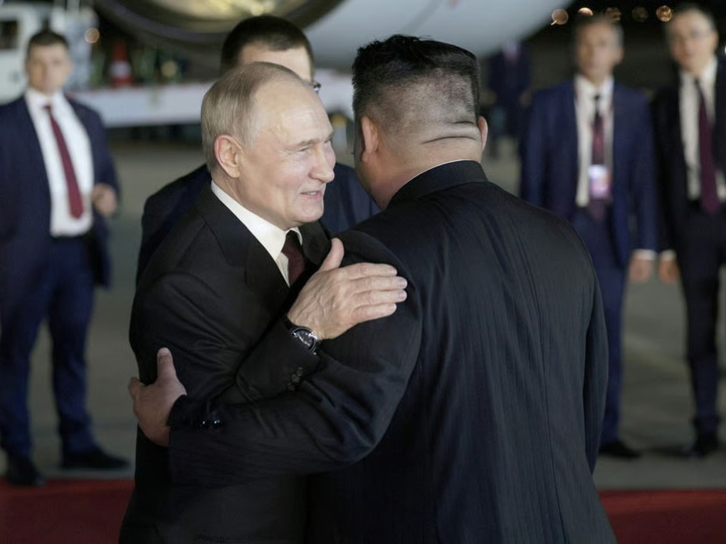 Kim Pledges Support, Strengthens Putin Ties