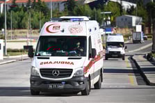 Motokurye Avcılar'dan Zeytinburnu'na kadar ambulansa yol açmaya çalıştı