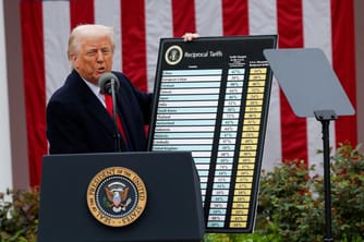 Supreme Court Strikes Down Trump Tariffs
