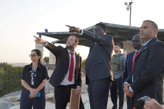 Reuters: İsrail ve Güney Sudan Gazze'den Filistinlilerin tehcirini görüşüyor