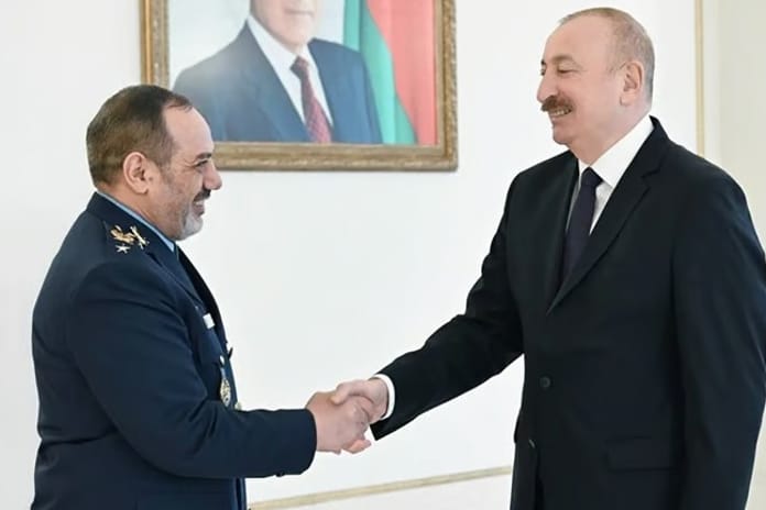 Azerbaycan Cumhurbaşkanı İlham Aliyev İran Savunma Bakanı Aziz Nasırzade’yi kabul etti