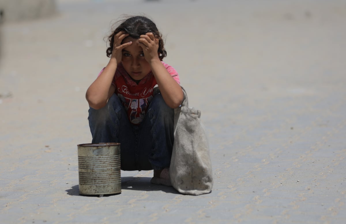 İsrail ablukası altındaki Gazze'de açlık krizi derinleşiyor. (AA)