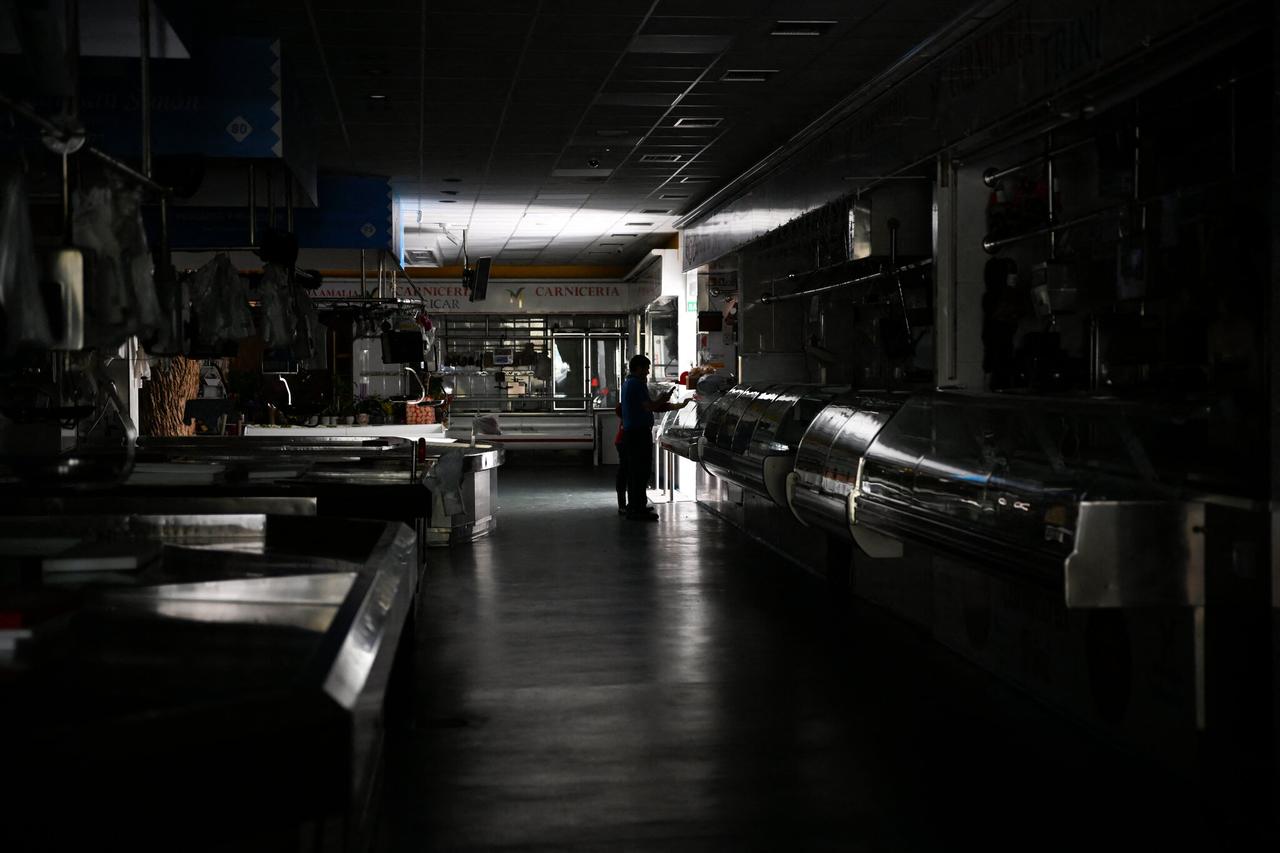 İspanya'nın başkenti Madrid 28 Nisan'da karanlıpa gömülmüştü - The New York Times