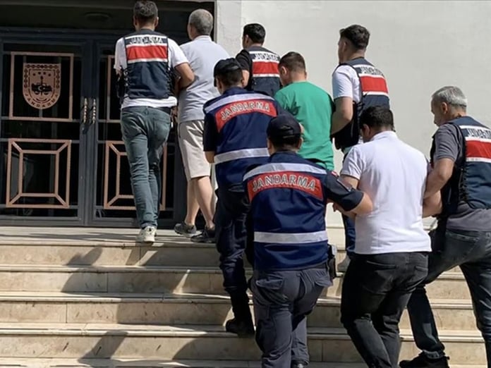 19 ilde FETÖ operasyonu:53 şüpheli yakalandı